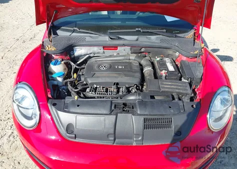 2015 Volkswagen Beetle 1.8T из США, поврежденный, VIN 3VWF17AT9FM612869